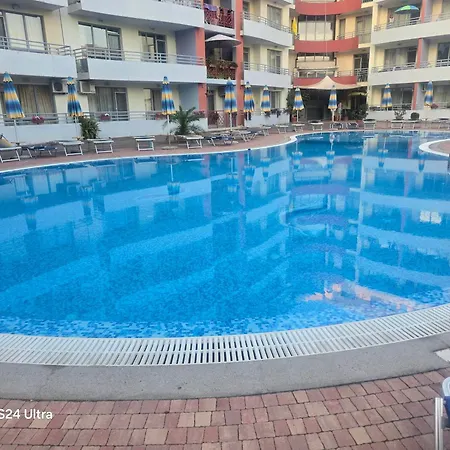 Apartment In Central Plaza Sunny Beach Exterior photo